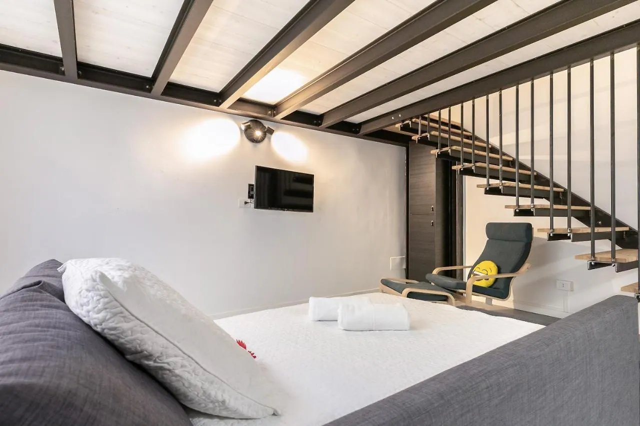 Alessia's Flat - Portello Milano 0*,  Italia