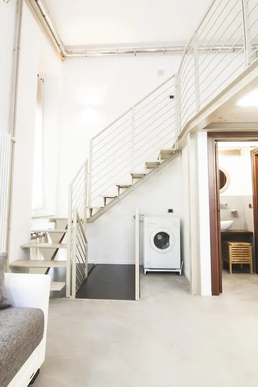 Alessia's Flat - Portello Milano 0*,  Italia